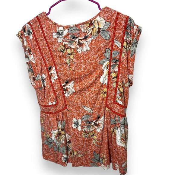 Daniel Rainn Micaela Embroidery Detail Tassel Knit Top - Picture 3 of 5